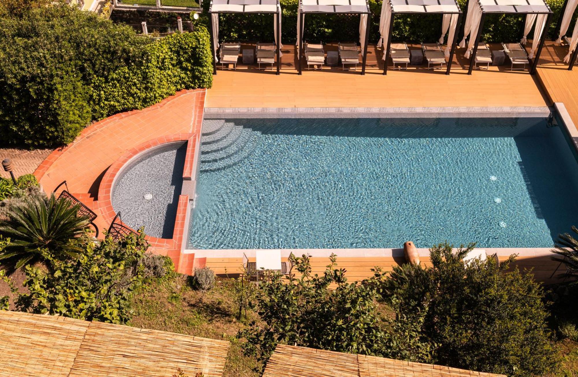 Suite Pool View,1389982205:JPEG